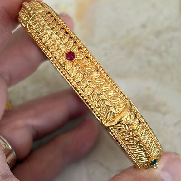 Set of 2 Matching Gold Plated Fancy Indian Bangles - Picture 5 of 8